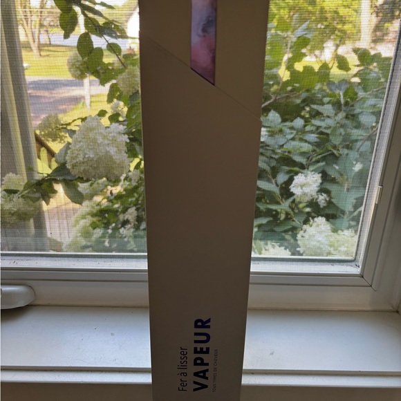 Monat Hair Straightener - Picture 9 of 10